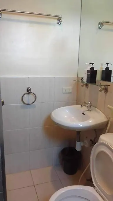 Spacious Studio Apartment B304 Manila