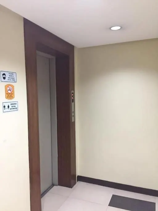 Spacious Studio Apartment B304 Manila