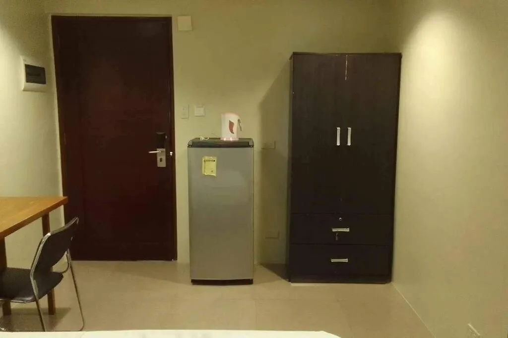 Spacious Studio Apartment B304 Manila